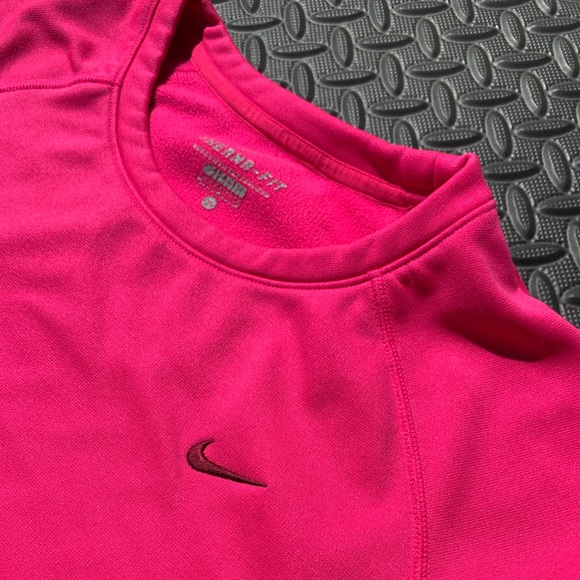 Women’s Nike Therma Fit Sweater Pink sz M - Picture 2 of 4